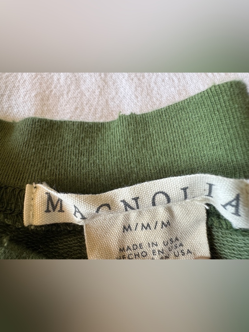 Magnolia Embroidered Heart Sweatshirt Sage Green Crewneck Womens Medium‎ - Picture 6 of 7